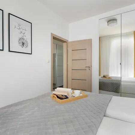 Ekskluzywny Blisko Centrum Z Balkonem I Parkingiem By Renters Prestige Познань